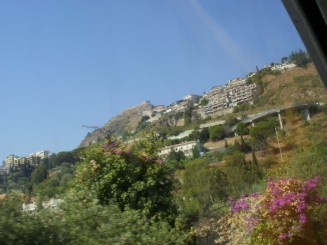 in drum spre Taormina