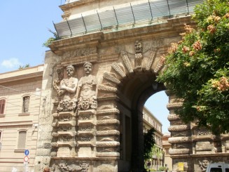 arcul de triumf