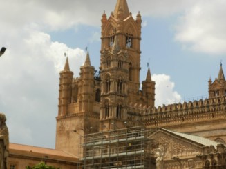 turnurile catedralei din Palerma