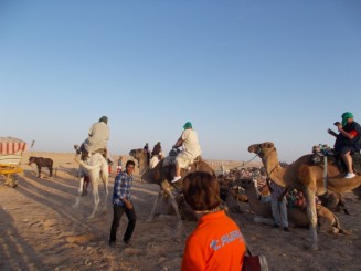 iata primii urcati...