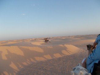 dunele de nisip n-au fost prea inalte,iar vantul era domolit