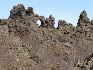 Islanda Dimmuborgir (Castele intunecate)