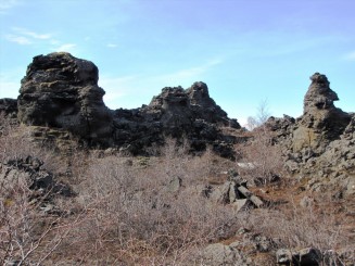 Islanda Dimmuborgir (Castele intunecate)