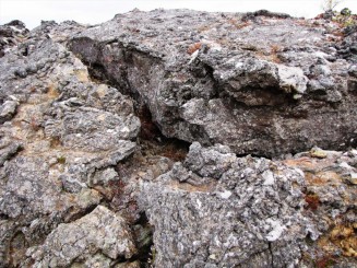 Islanda Hraunfossar si Barnafoss
