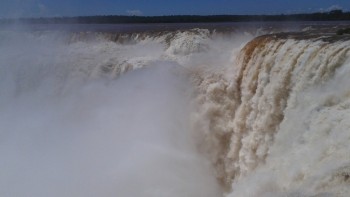 Cascada Iguazu- una din cele 7 minuni naturale a lumii