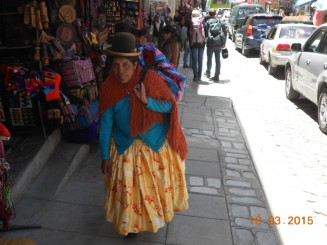 Oameni, culori, strazi