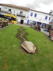 Sarpele - unul din cele trei simboluri ale peruanilor alaturi de Puma si Vultur.