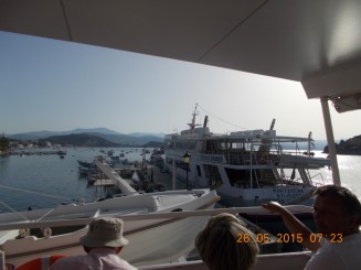 plecare din portul Tolo