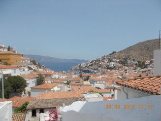 panorama spre port,se vede si catedrala la care trebuie sa cobor