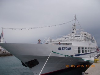 sora mea a urcat deja pe vapor de frica furtunii ce se apropia