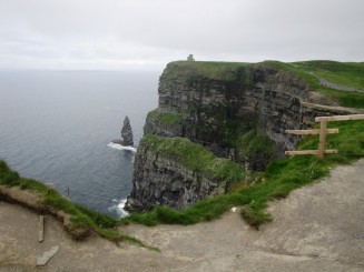 Irlanda, Cliffs of Moher sau eterna si magnifica batalie intre ocean si uscat