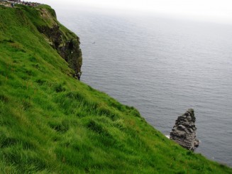 Irlanda, Cliffs of Moher sau eterna si magnifica batalie intre ocean si uscat