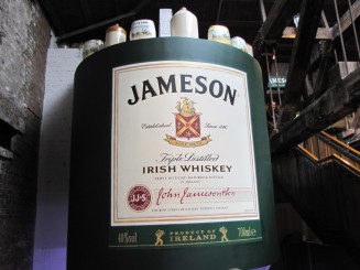 Irlanda, Dublin si brandurile sale:pub-uri, bere Guinness, muzica si dansuri irish live