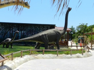 Dinosauria Park - inapoi in ere demult apuse