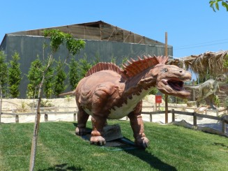 Dinosauria Park - inapoi in ere demult apuse