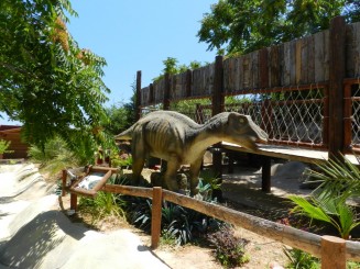 Dinosauria Park - inapoi in ere demult apuse