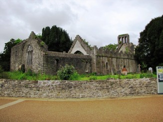 Irlanda, Dublin, Castelul Malahide, exemplu de longevitate pentru o dinastie