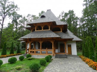 Manastirea Sapanta - Peri