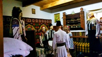 Casa Campulung Moldovenesc obicei de nunta