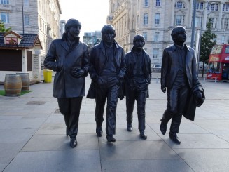 Pe urmele Beatles-ilor