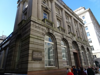 Pe urmele Beatles-ilor