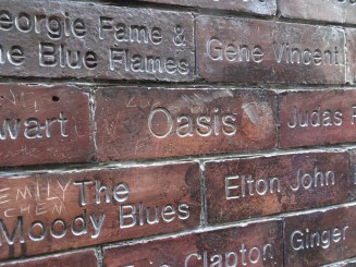 Pe urmele Beatles-ilor