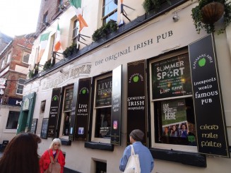 Pe urmele Beatles-ilor