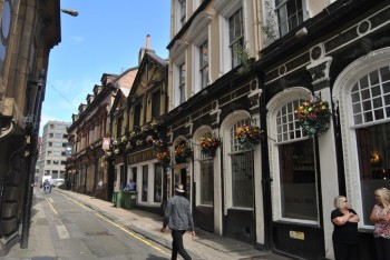 Pe urmele Beatles-ilor