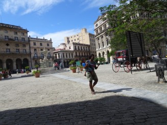 Forfota străzii, oameni, stări şi atitudini