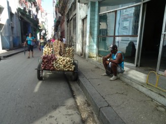 Forfota străzii, oameni, stări şi atitudini