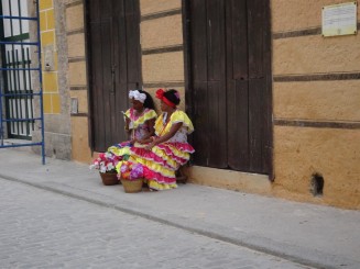 Forfota străzii, oameni, stări şi atitudini