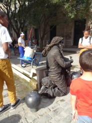 Forfota străzii, oameni, stări şi atitudini