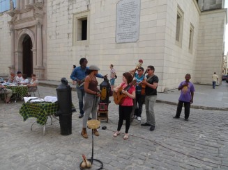 Forfota străzii, oameni, stări şi atitudini