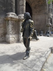 Forfota străzii, oameni, stări şi atitudini