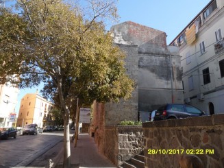 un oras cu amprenta vizibil catalana , un oras ce merita vizitat daca esti in zona