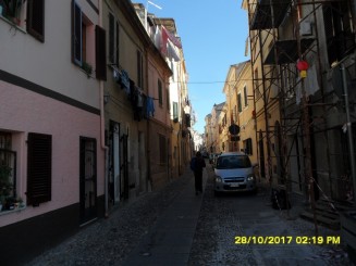 un oras cu amprenta vizibil catalana , un oras ce merita vizitat daca esti in zona