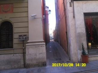 un oras cu amprenta vizibil catalana , un oras ce merita vizitat daca esti in zona