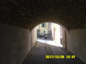 un oras cu amprenta vizibil catalana , un oras ce merita vizitat daca esti in zona