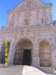 un oras cu amprenta vizibil catalana , un oras ce merita vizitat daca esti in zona