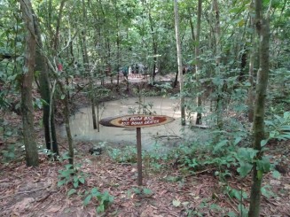 Templu Cao Dai şi Tunelurile Subterane Cu Chi