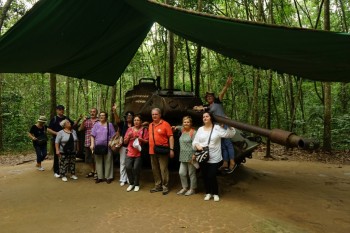 Templu Cao Dai şi Tunelurile Subterane Cu Chi