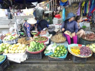 Pe străzile Hoianului