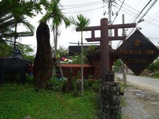 Fullmoon Town Restaurant