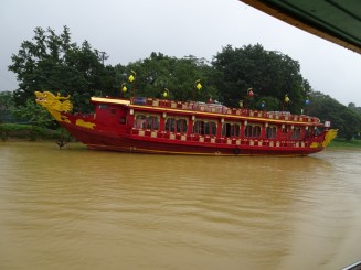 Croazieră pe Râul Parfumat