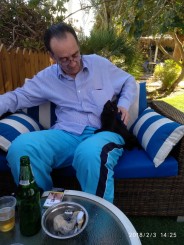 gradina mare, amenajata cu loc de relaxare