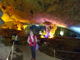 Ha Long Bay - Una din Cele şapte Minuni ale Naturii