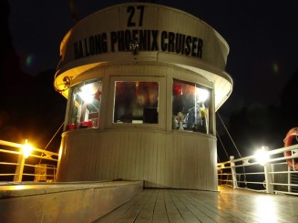 Ha Long Bay - Una din Cele şapte Minuni ale Naturii