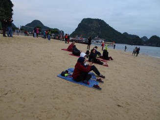 Ha Long Bay - Una din Cele şapte Minuni ale Naturii