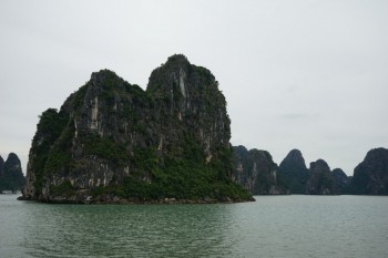 Ha Long Bay - Una din Cele şapte Minuni ale Naturii