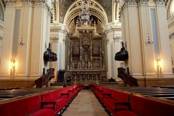 Altar Mayor in Bazilica del Pilar